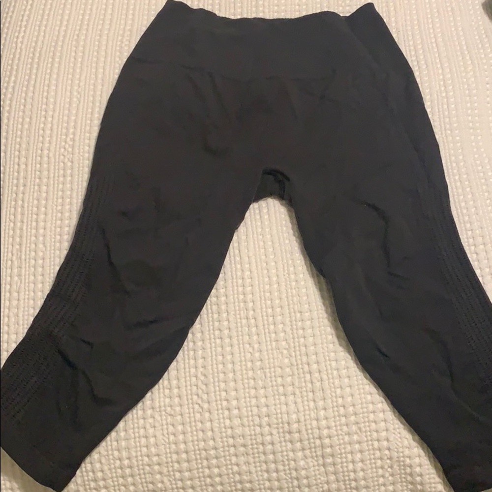 Lululemon Seamless Yoga Capri